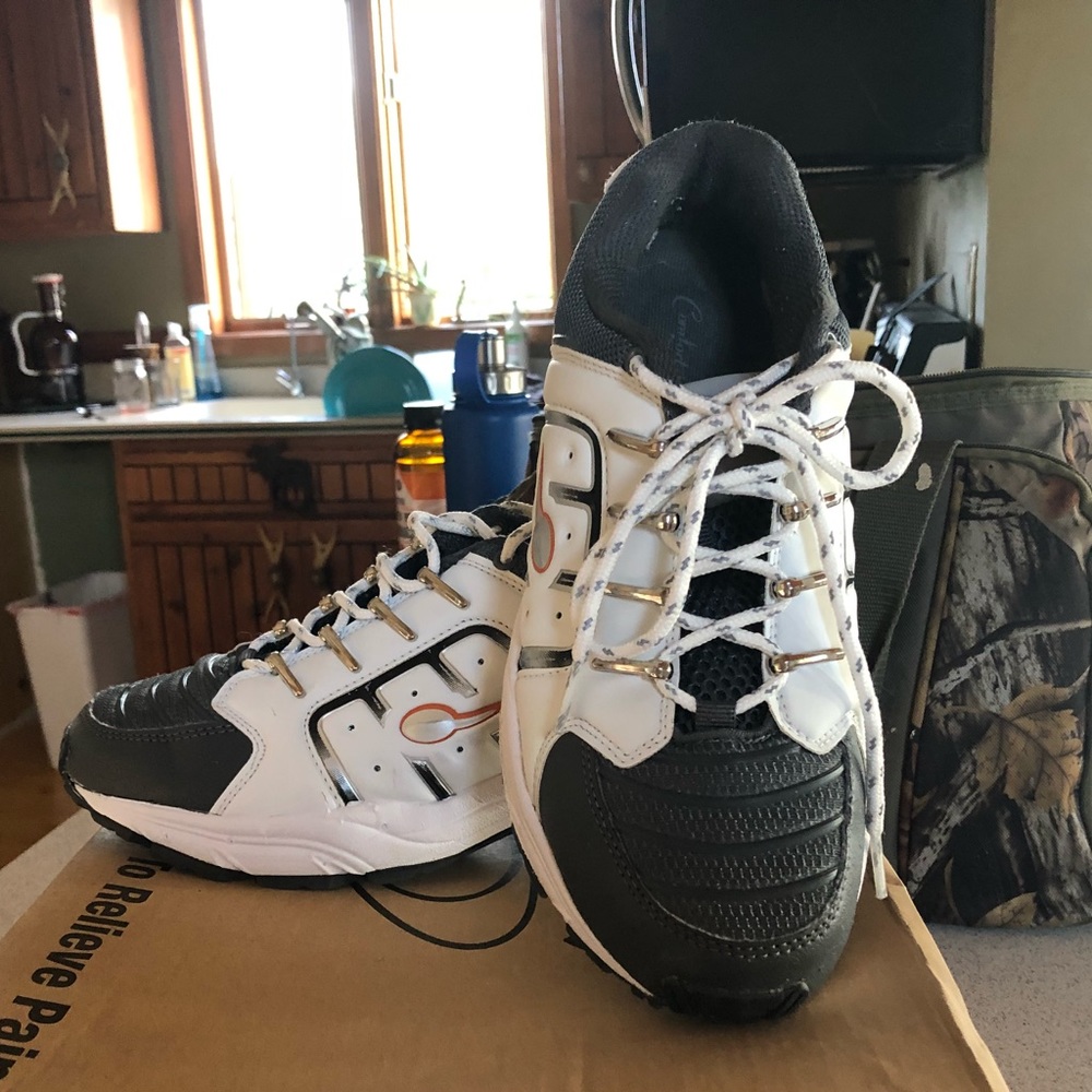 GDEFY Gravity Defyer Athletic Shoes